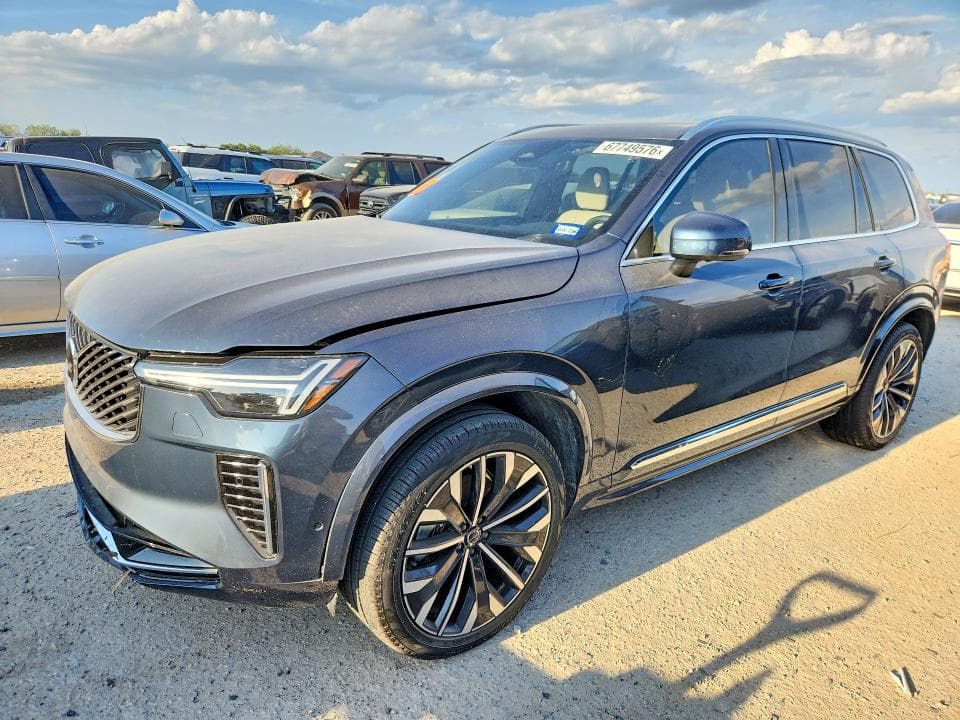 2026 VOLVO XC90 PLUS