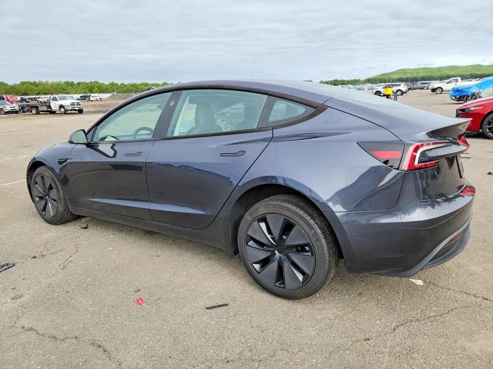 2025 TESLA MODEL 3 2