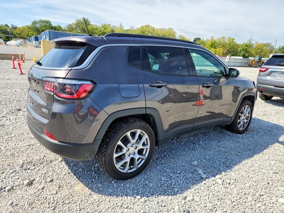 2023 JEEP COMPASS LATITUDE LUX 3