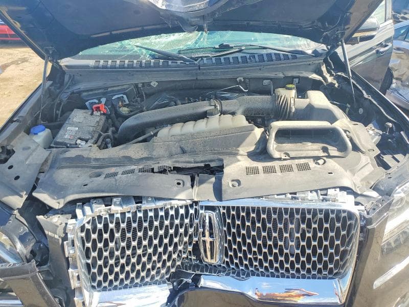 2024 LINCOLN NAVIGATOR L 12