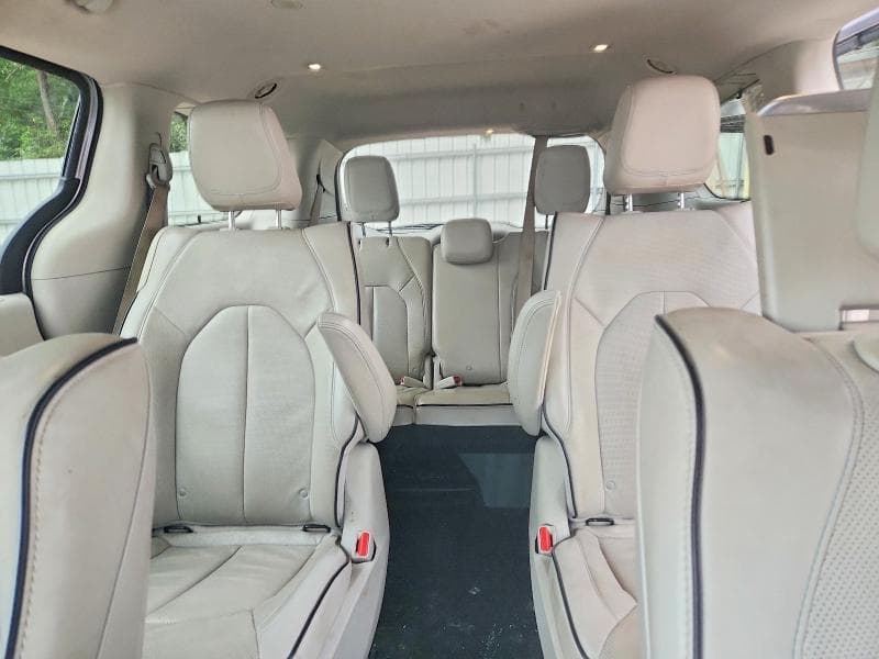 2018 CHRYSLER PACIFICA HYBRID LIMITED 10