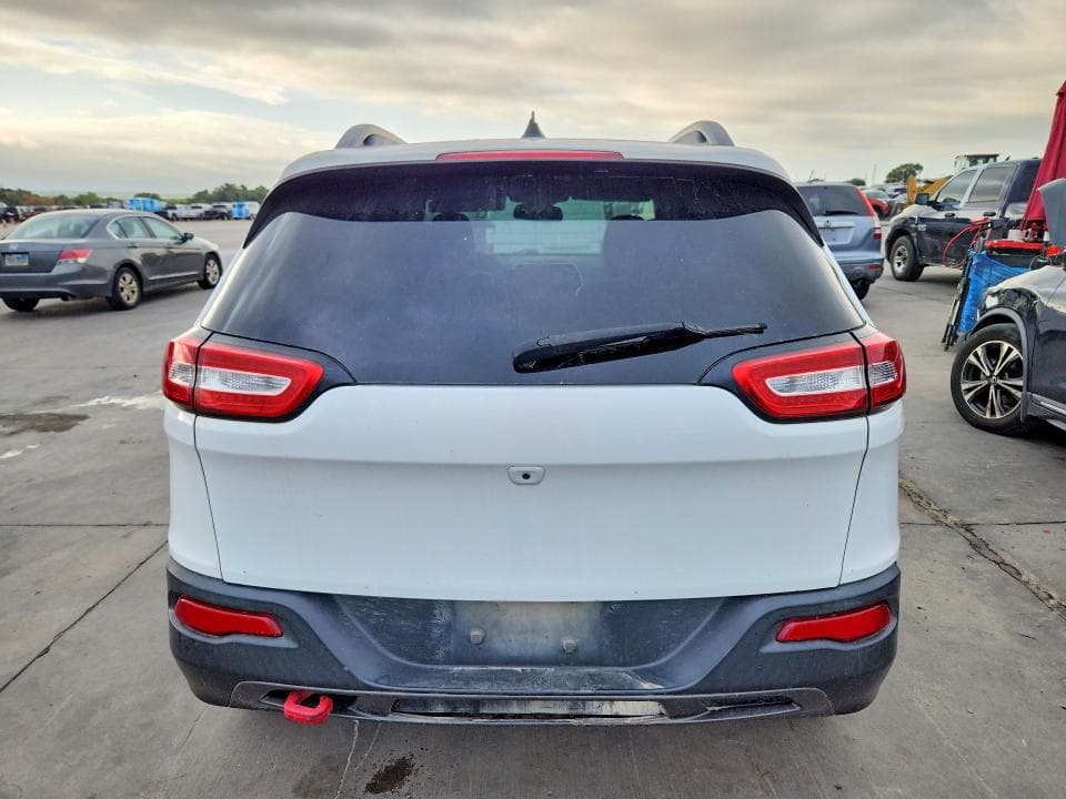 2017 JEEP CHEROKEE TRAILHAWK 6