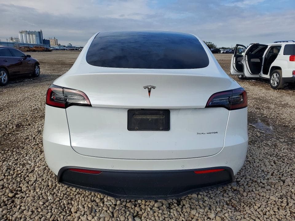 2022 TESLA MODEL Y 6