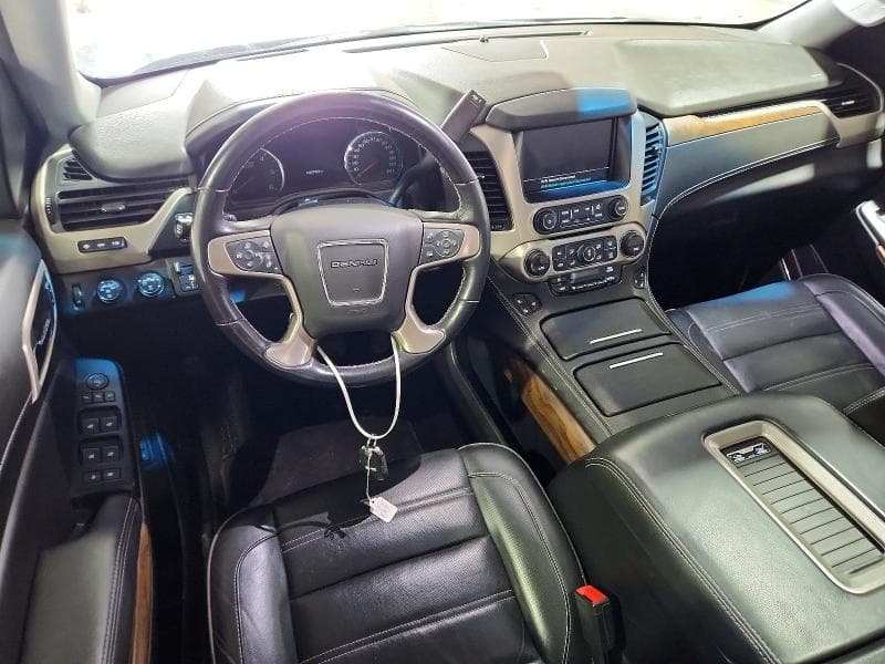 2019 GMC YUKON DENALI 8