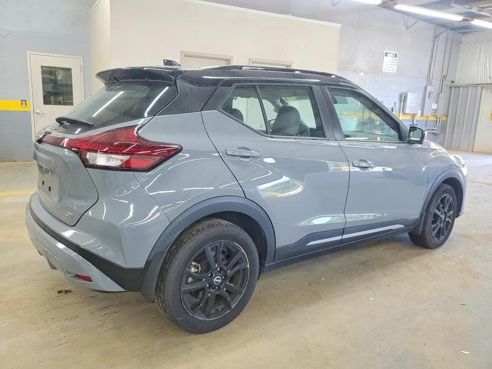 2022 NISSAN KICKS SR 3