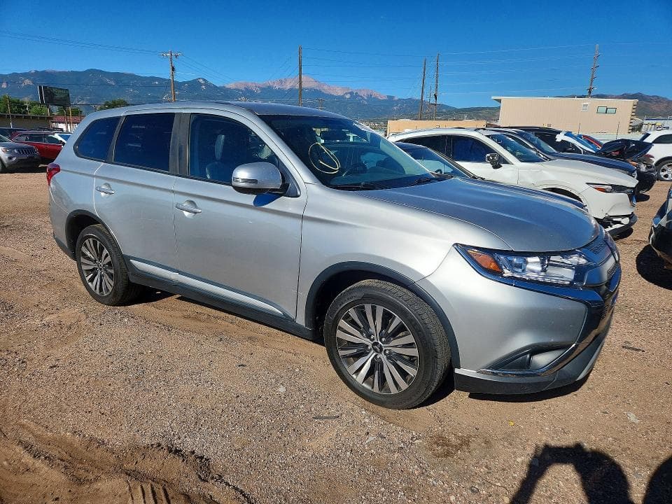 2019 MITSUBISHI OUTLANDER SE 4