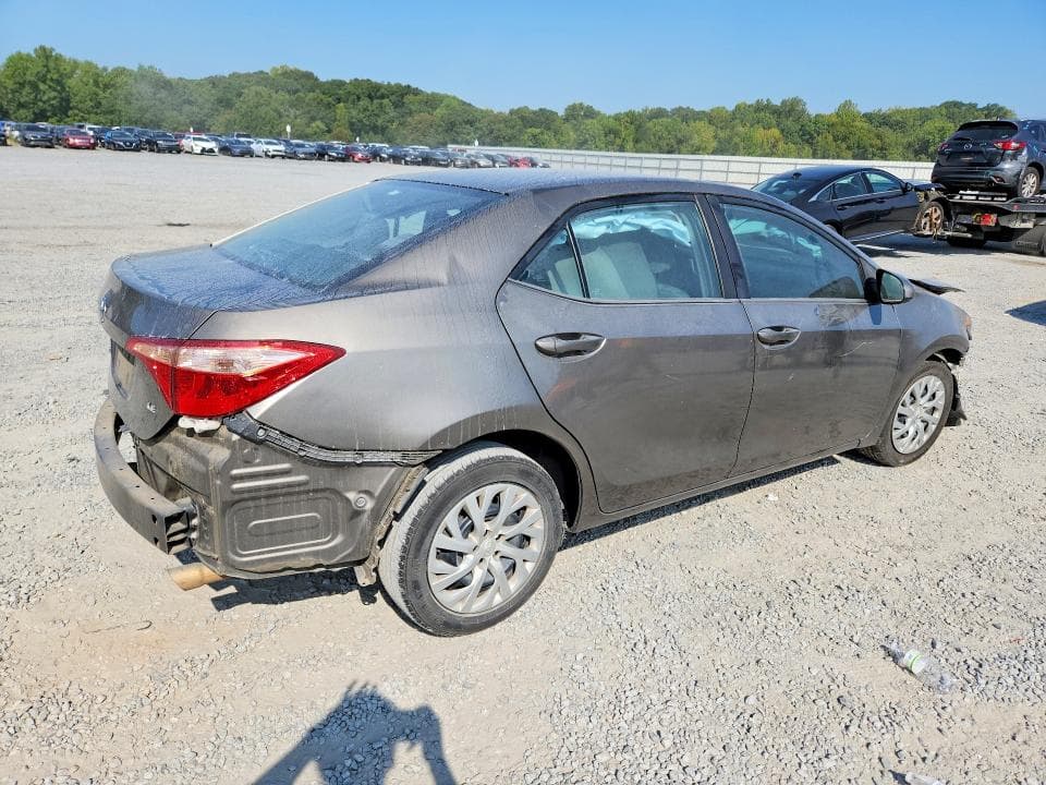 2017 TOYOTA COROLLA LE 3