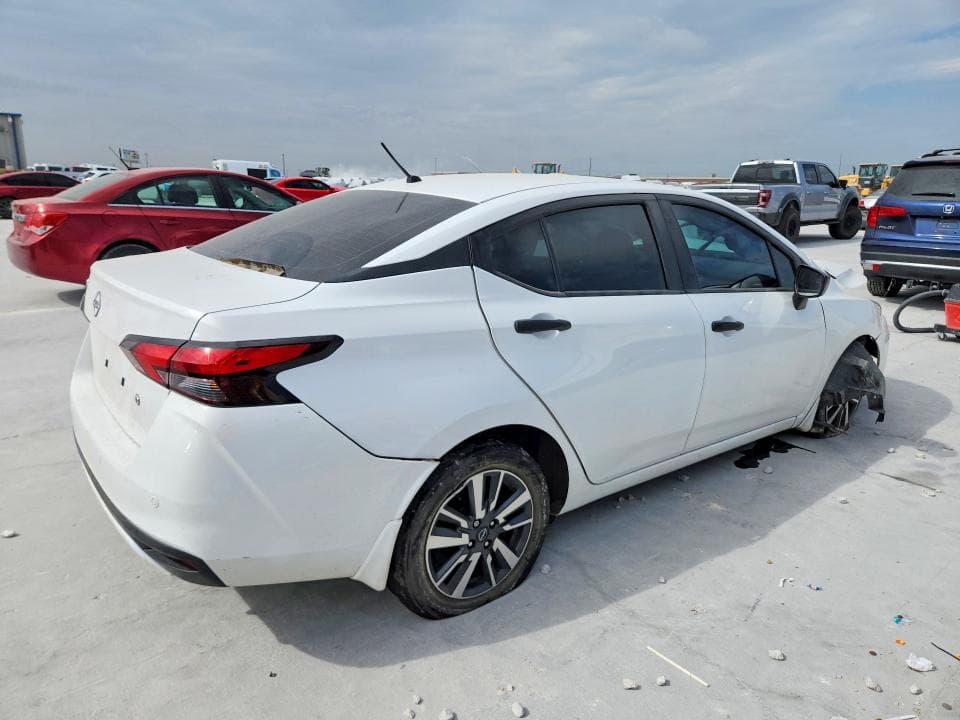 2024 NISSAN VERSA S 3