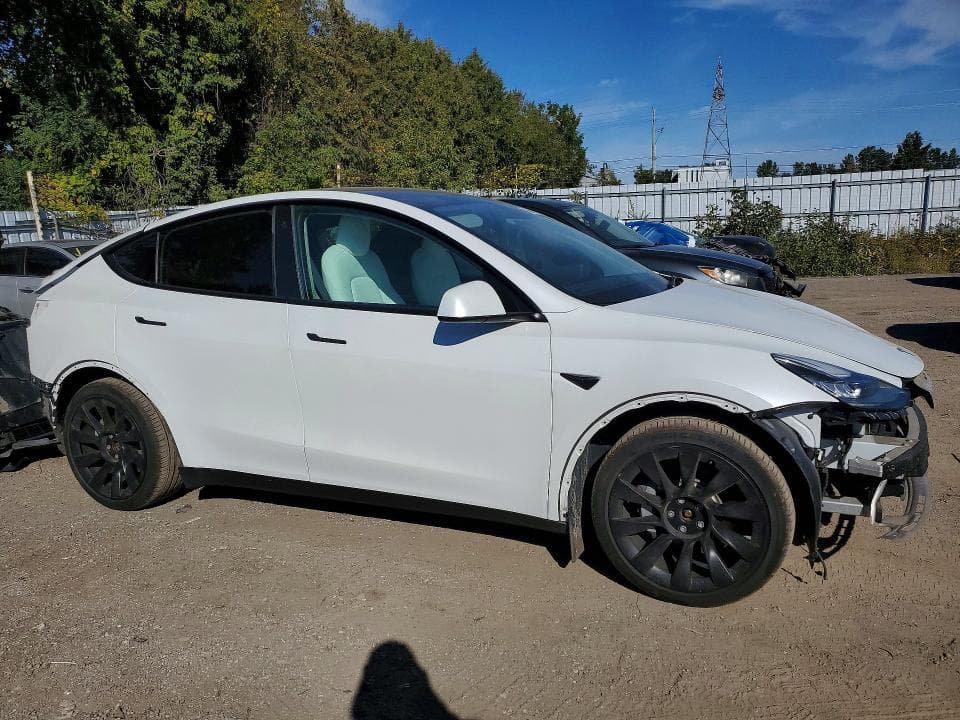 2022 TESLA MODEL Y 4
