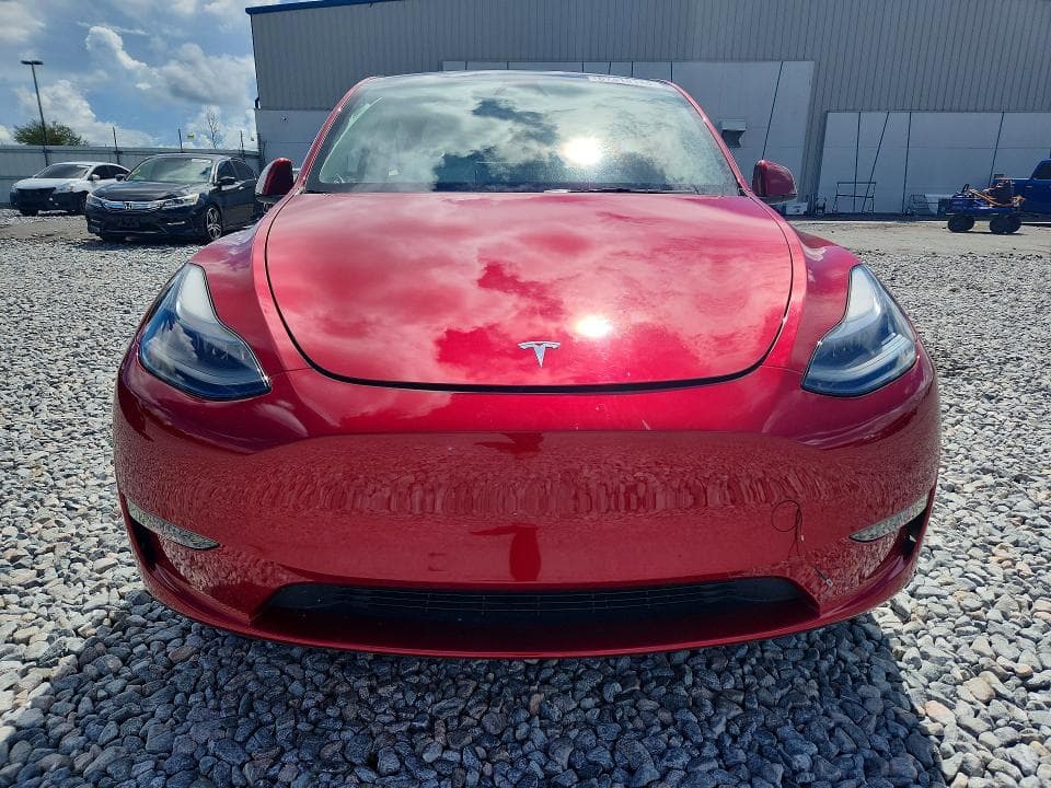 2024 TESLA MODEL Y 5