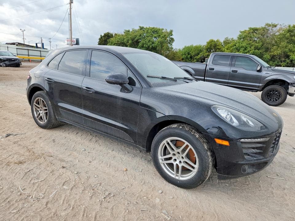 2017 PORSCHE MACAN 4