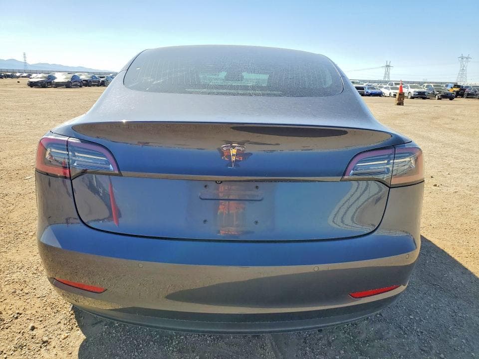 2018 TESLA MODEL 3 6