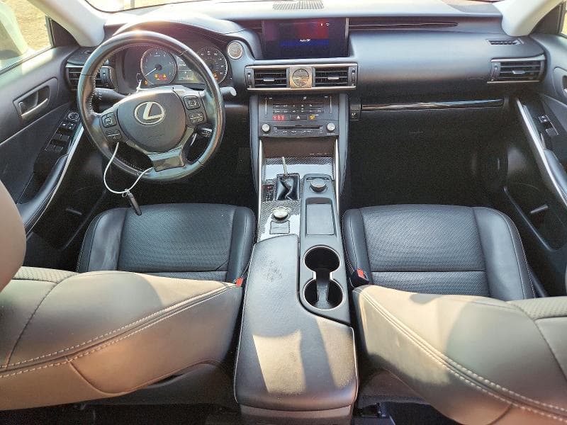 2018 LEXUS IS 300 8