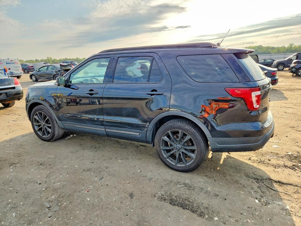 2018 FORD EXPLORER XLT 2