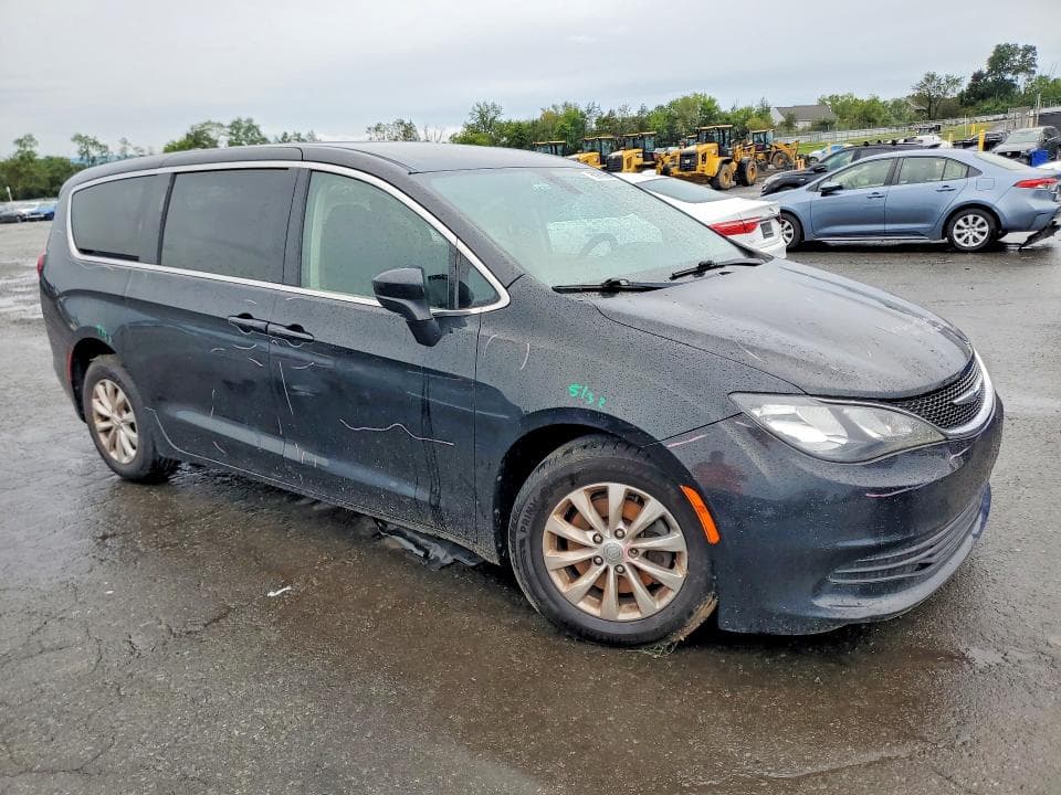 2017 CHRYSLER PACIFICA TOURING 4
