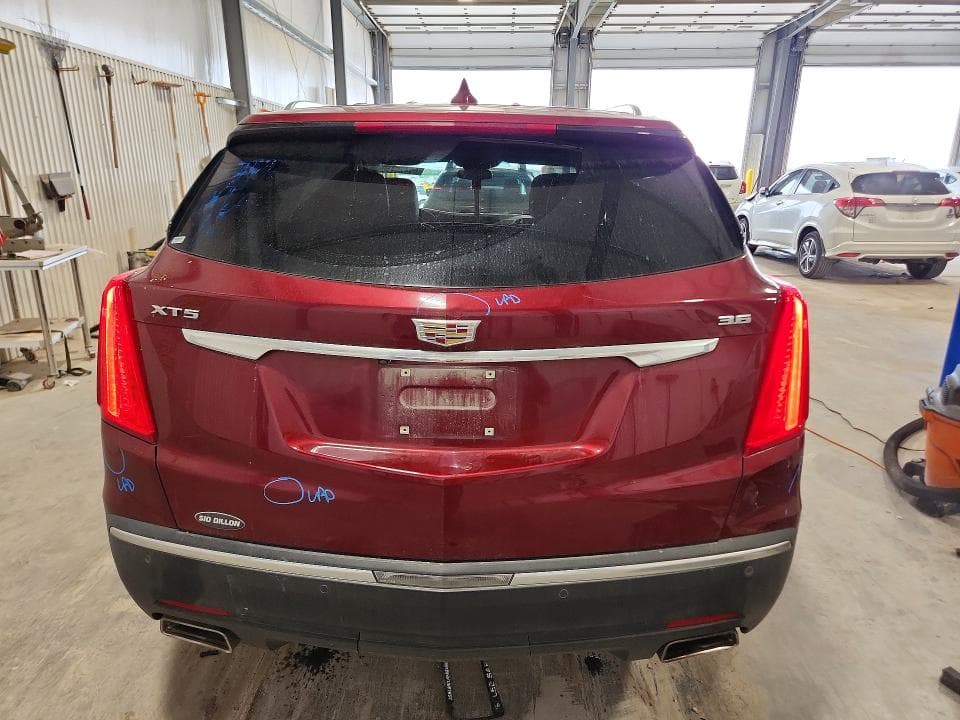 2017 CADILLAC XT5 LUXURY 6