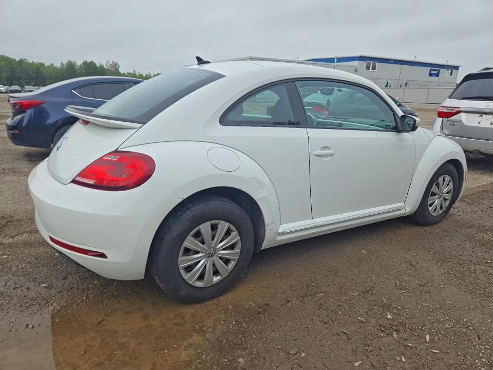 2017 VOLKSWAGEN BEETLE SE 3