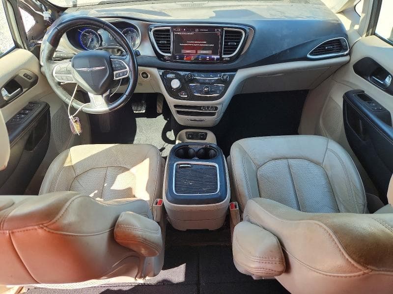 2021 CHRYSLER PACIFICA TOURING L 8