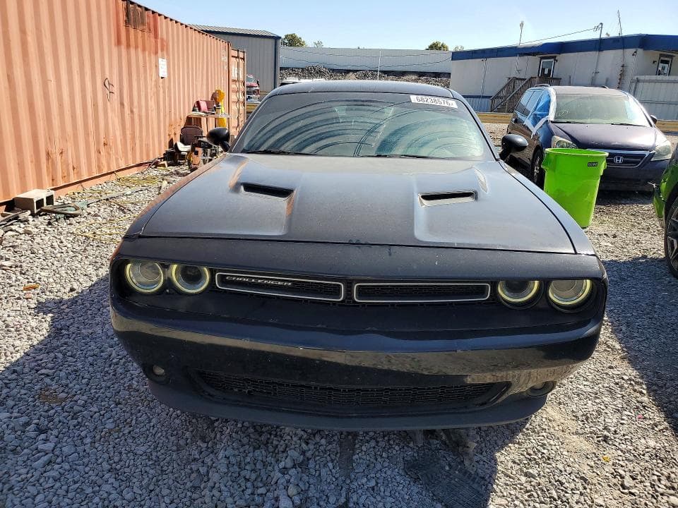 2017 DODGE CHALLENGER SXT 5