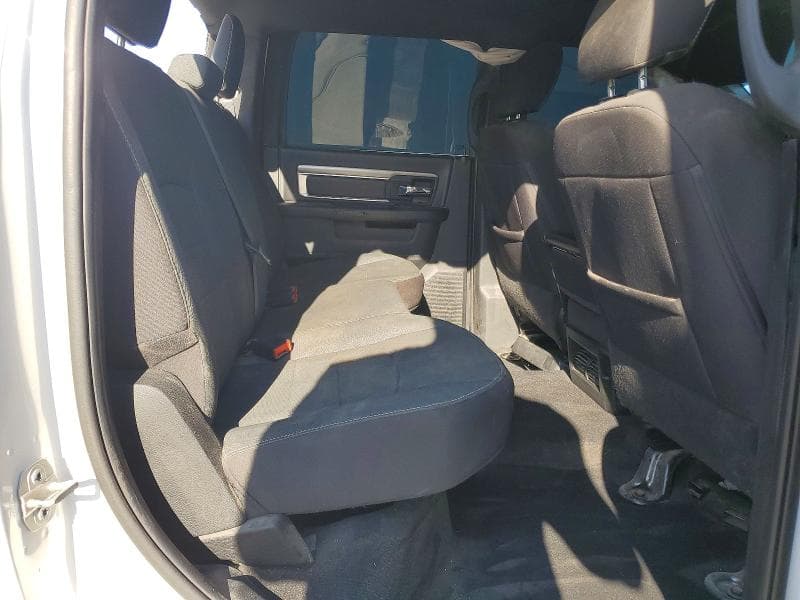 2024 RAM 1500 CLASSIC SLT 10
