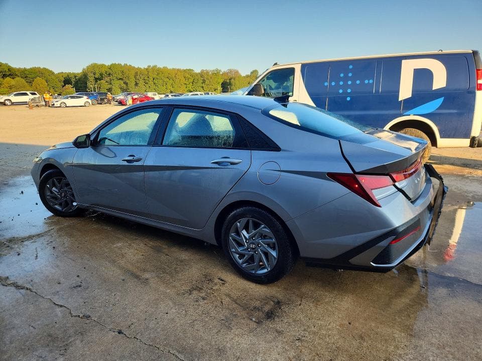 2024 HYUNDAI ELANTRA SEL 2