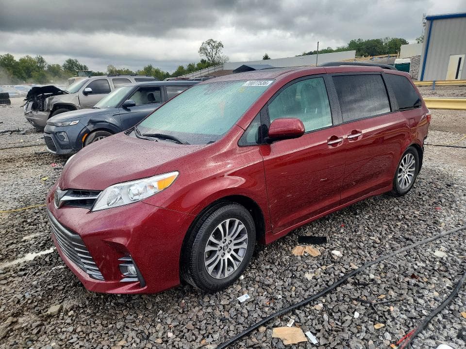2019 TOYOTA SIENNA XLE 8-PASSENGER