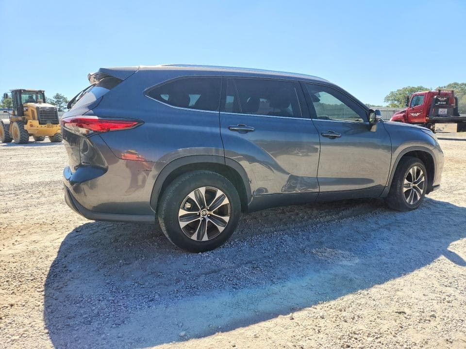 2020 TOYOTA HIGHLANDER XLE 3
