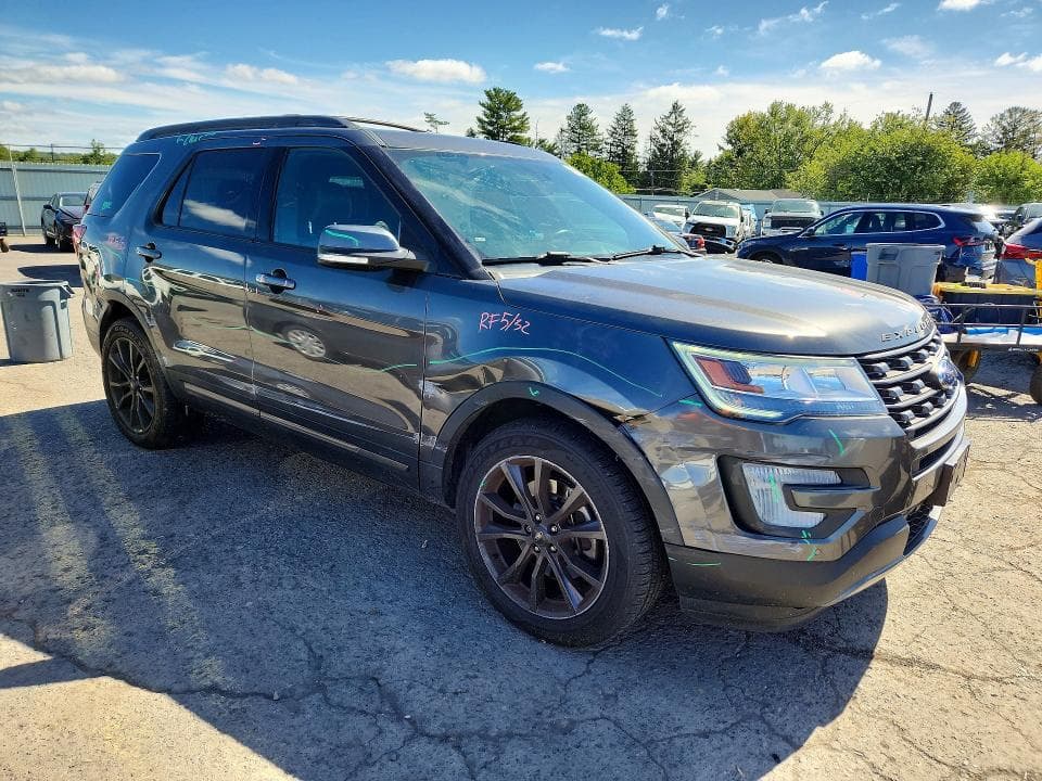 2017 FORD EXPLORER XLT 4