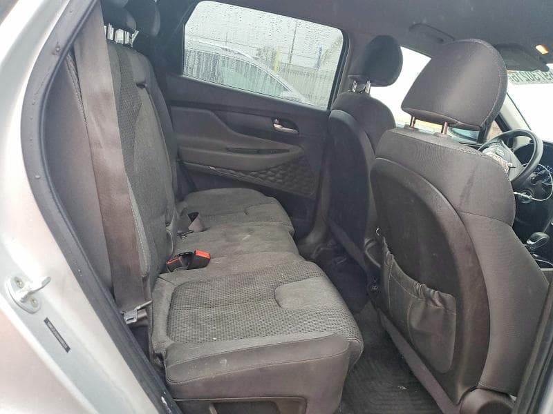 2019 HYUNDAI SANTA FE SE 11