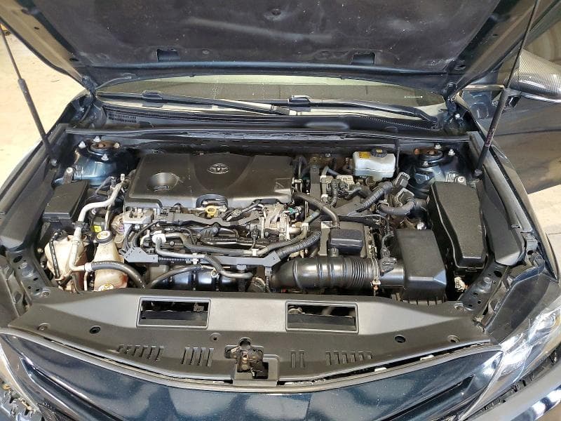 2018 TOYOTA CAMRY HYBRID SE 11