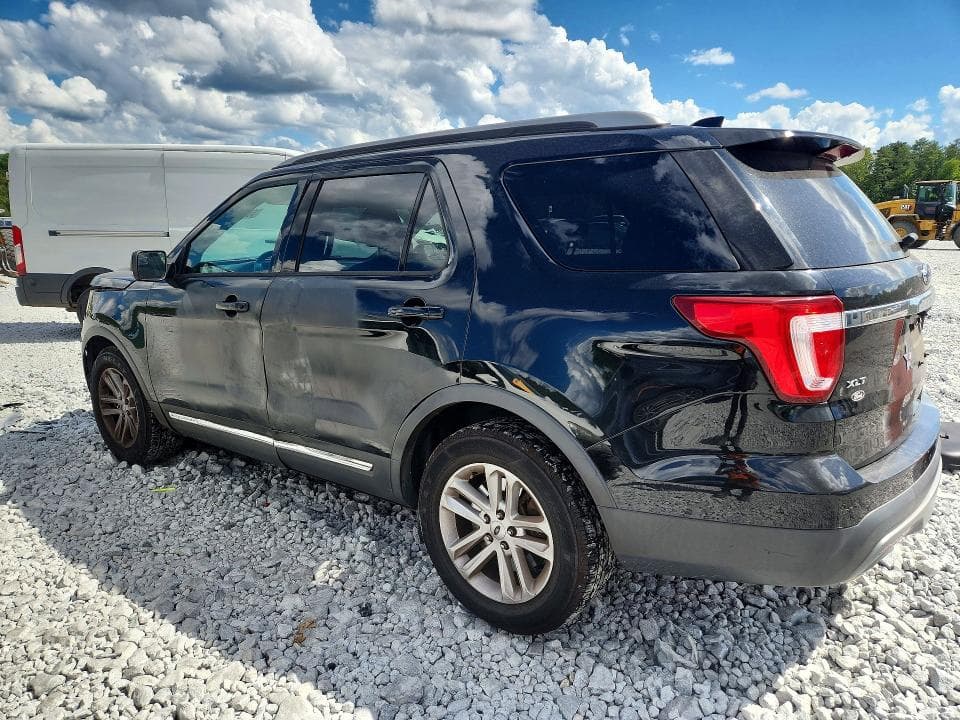 2017 FORD EXPLORER XLT 2