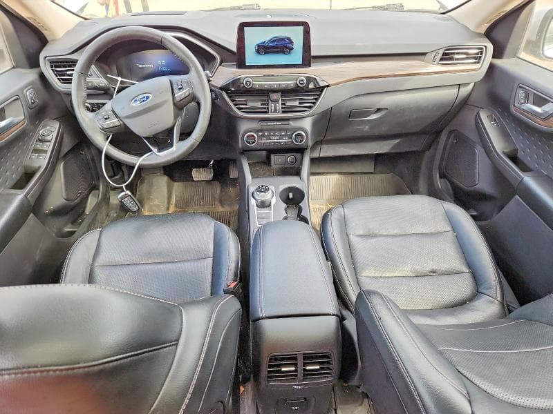2020 FORD ESCAPE TITANIUM 8