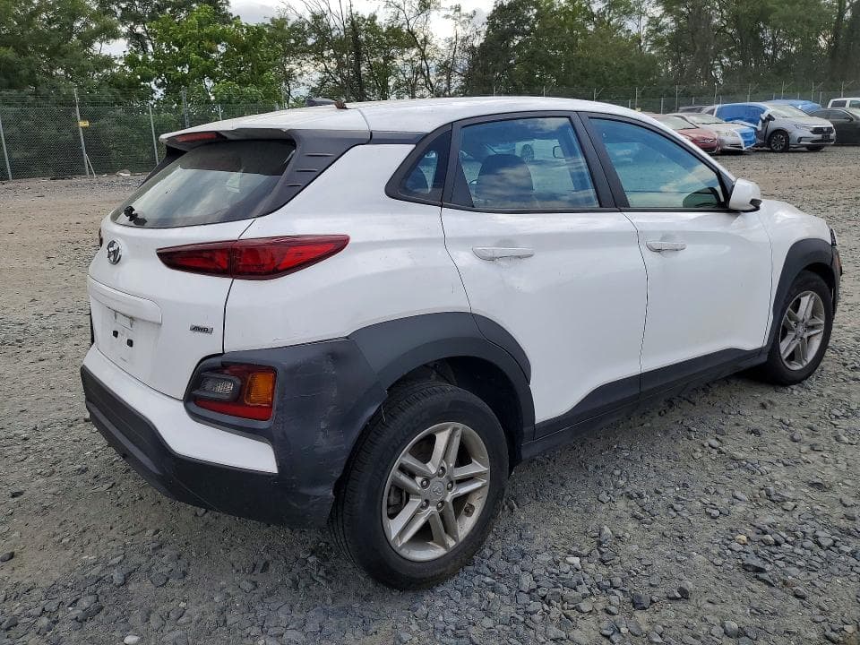 2021 HYUNDAI KONA SE 3