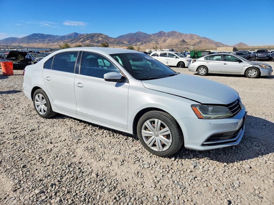 2017 VOLKSWAGEN JETTA S 4