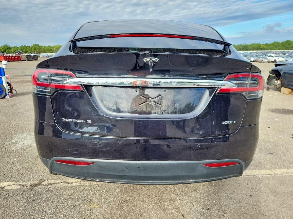 2018 TESLA MODEL X 6