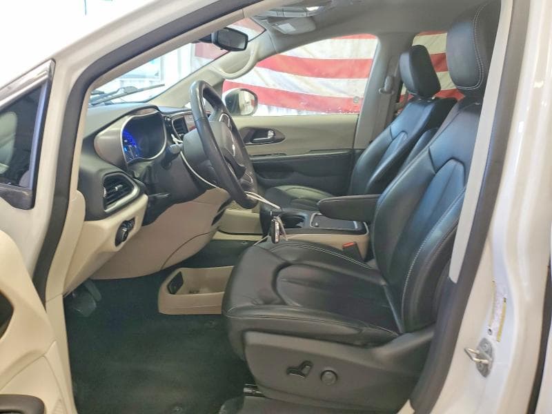 2023 CHRYSLER PACIFICA TOURING L 7