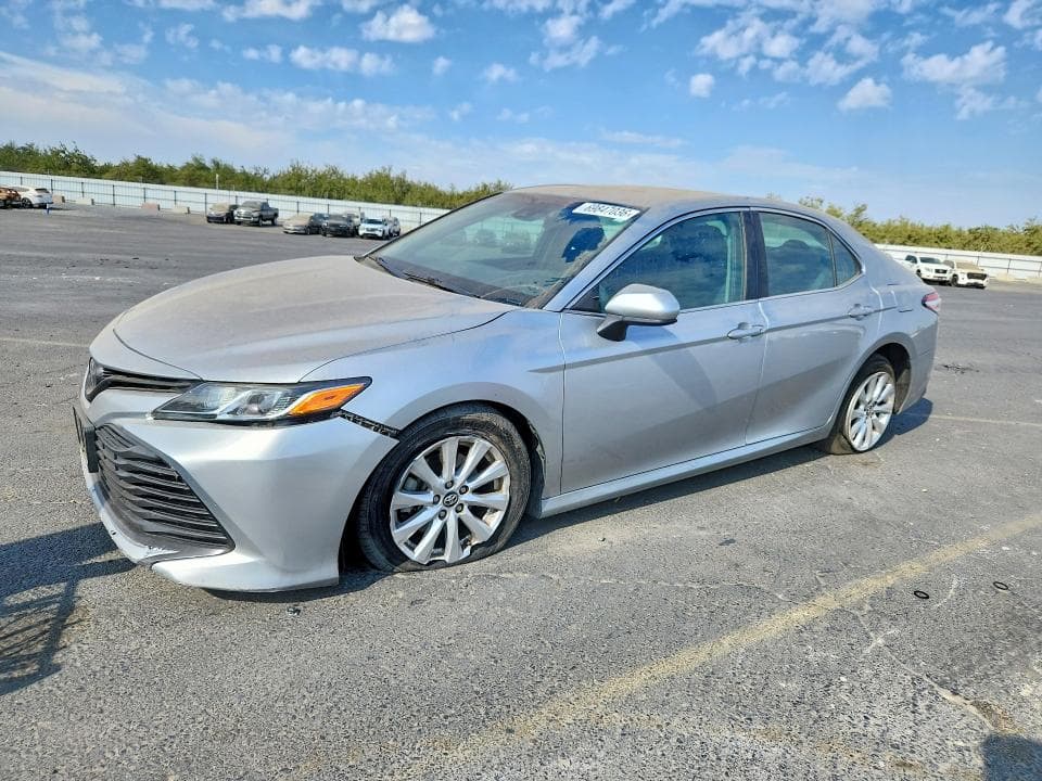 2018 TOYOTA CAMRY LE - 1