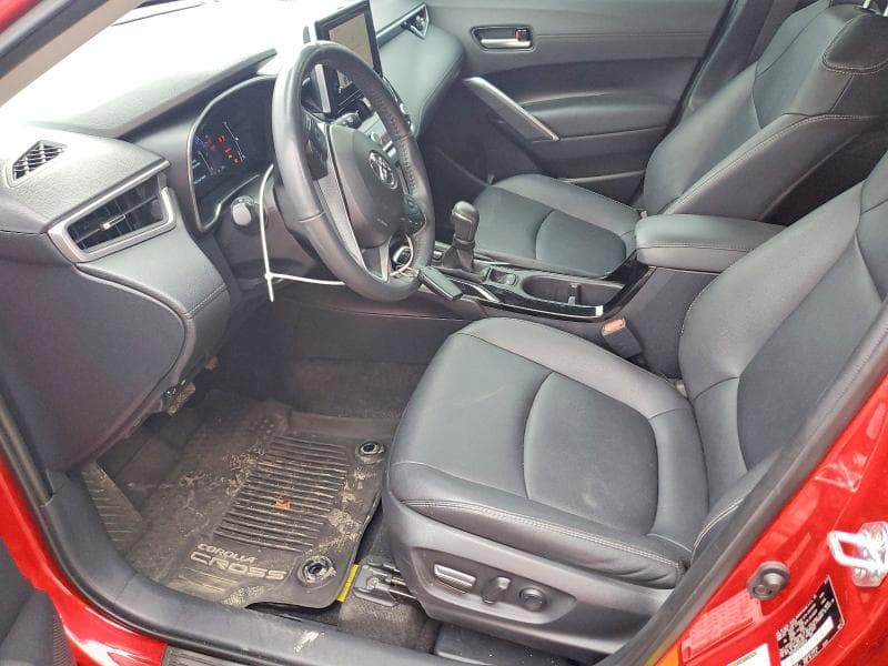 2024 TOYOTA COROLLA CROSS XLE 7
