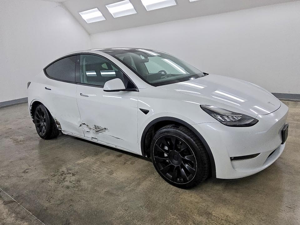 2022 TESLA MODEL Y 4
