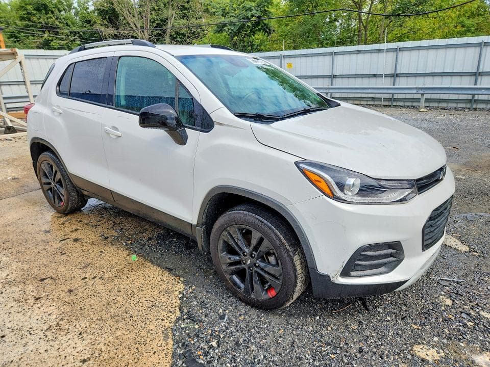 2021 CHEVROLET TRAX 1LT 4