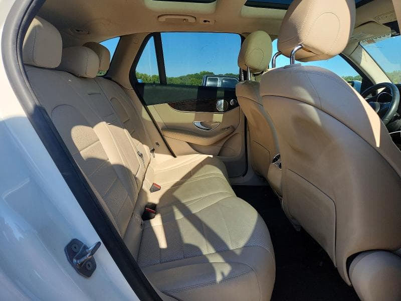 2017 MERCEDES-BENZ GLC 300 11