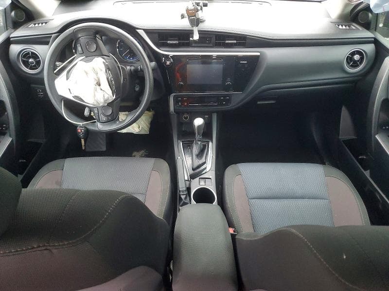 2017 TOYOTA COROLLA LE 8