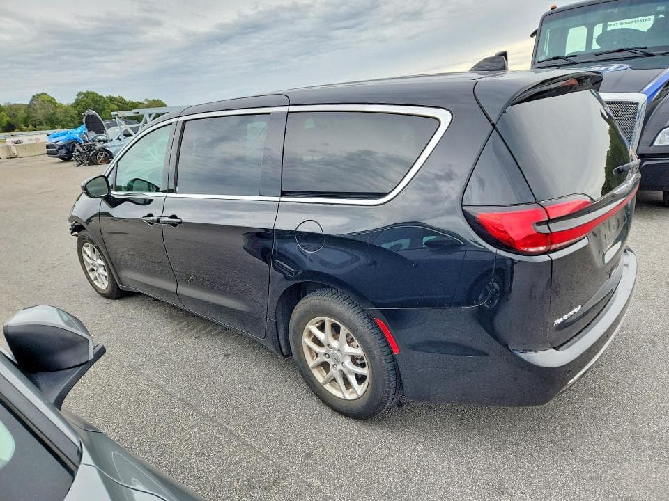 2024 CHRYSLER PACIFICA TOURING L 2