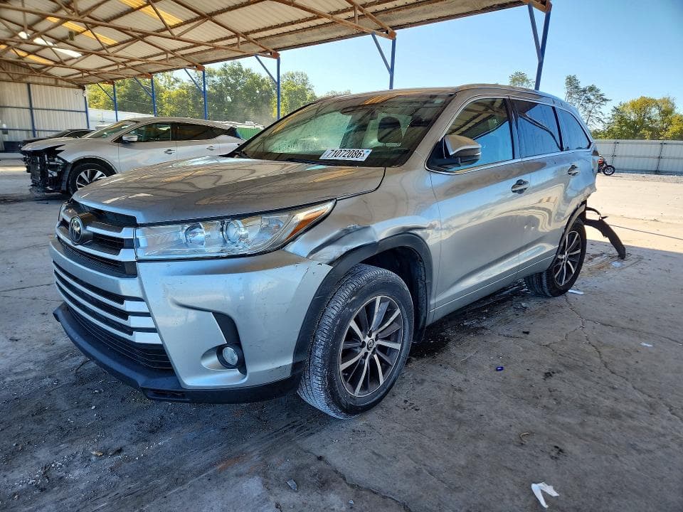 2017 TOYOTA HIGHLANDER XLE - 1