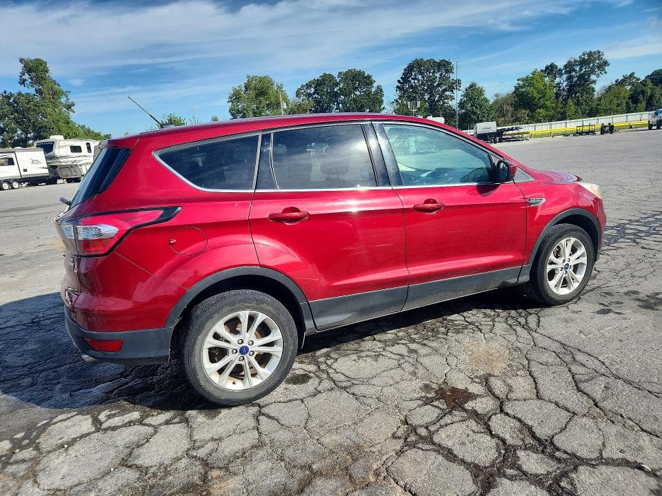 2017 FORD ESCAPE SE 3