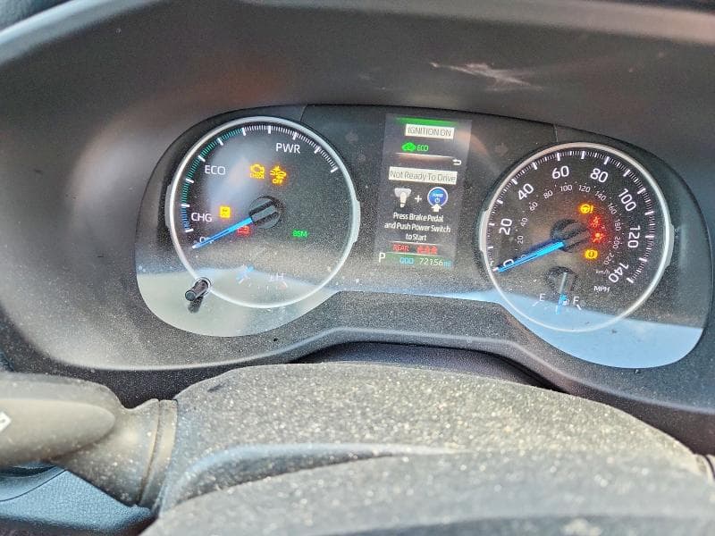 2021 TOYOTA RAV4 XLE 9
