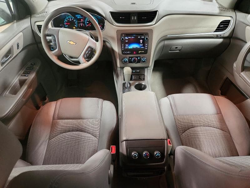 2017 CHEVROLET TRAVERSE LS 8