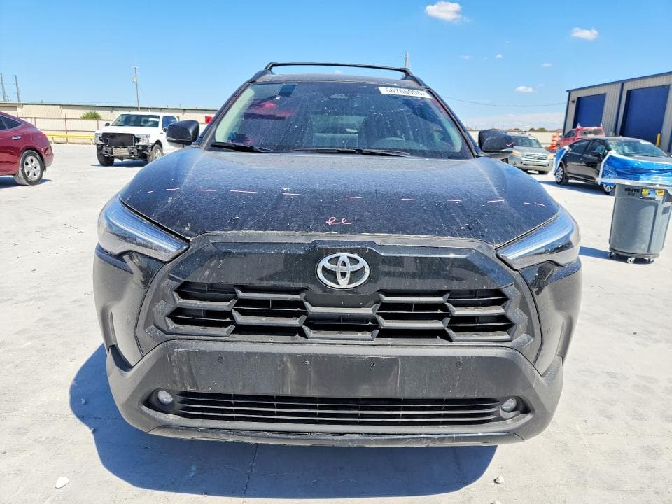 2026 TOYOTA COROLLA CROSS XLE 5