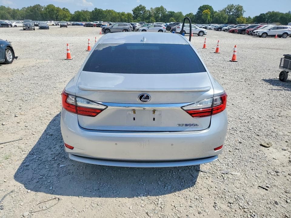 2017 LEXUS ES 300H 6