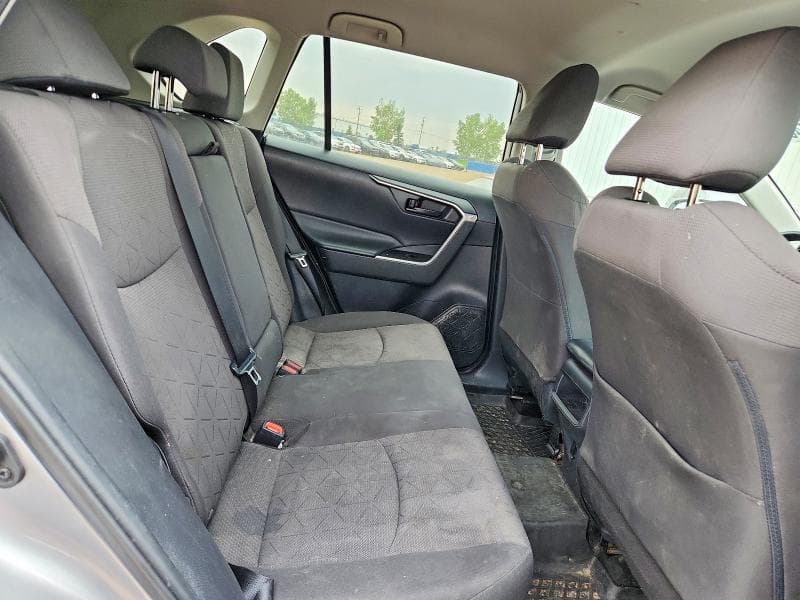 2019 TOYOTA RAV4 LE 11